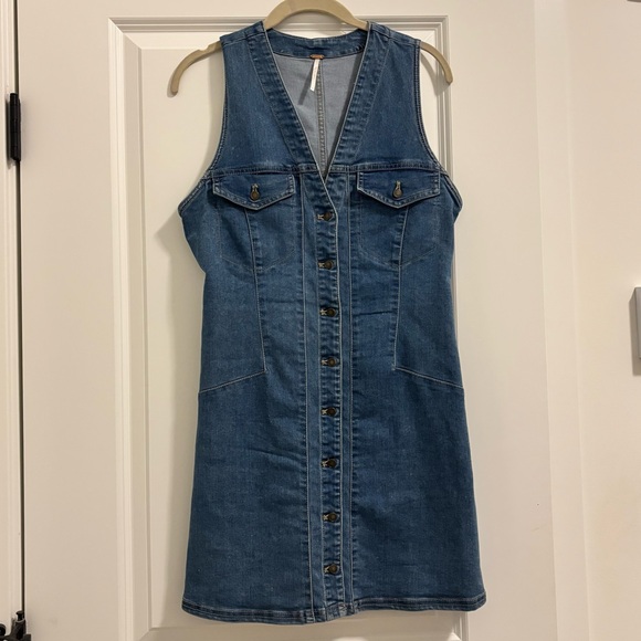 Free People Dresses & Skirts - Free People Wandering Star Denim Mini Dress Size 6